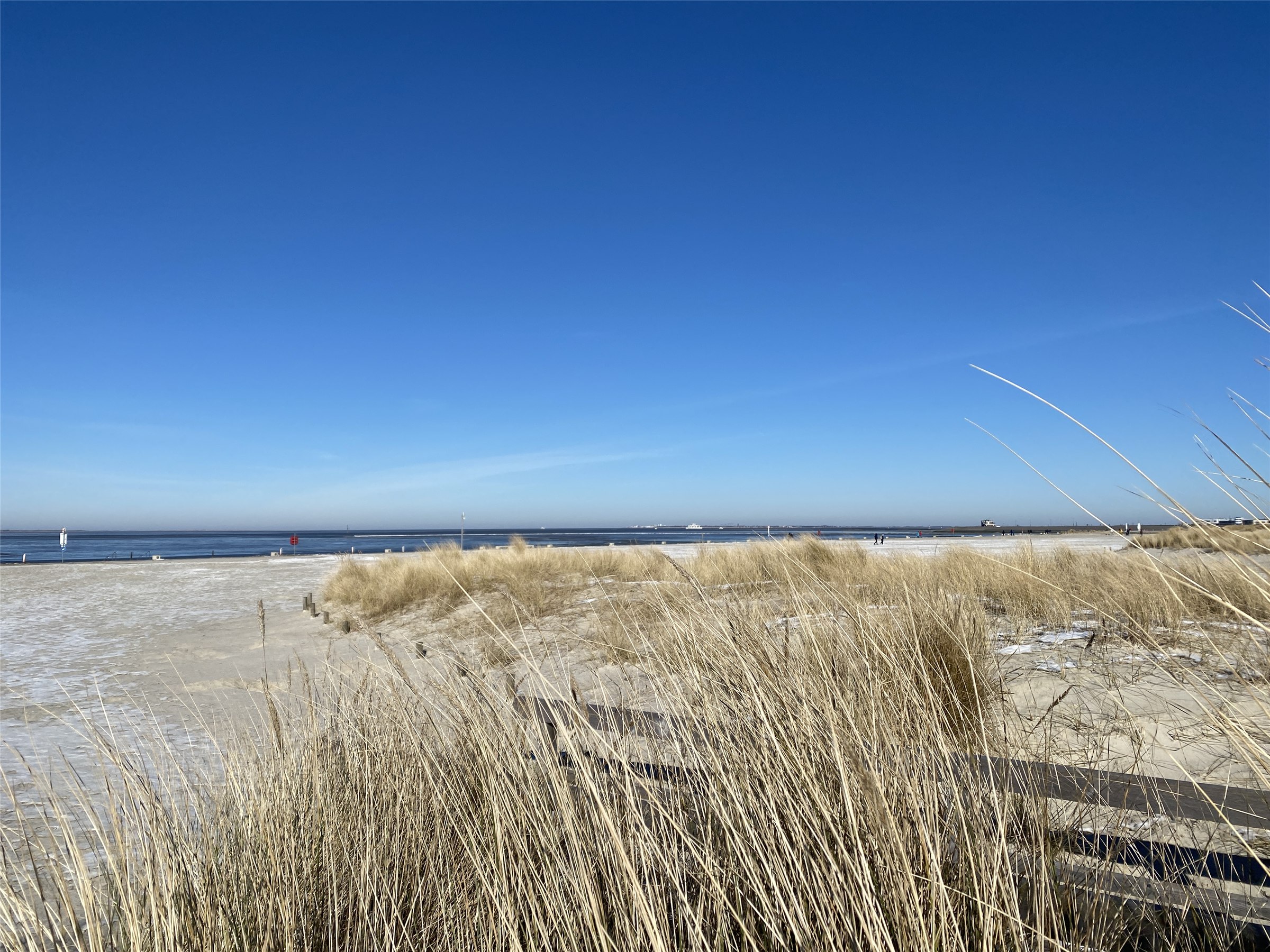 Dünen und Strandblick in Neßmersiel